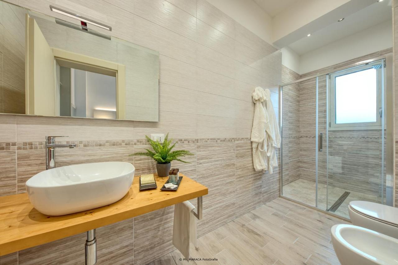 Hotiday Room Collection - Lecce Gianmarti Suite Ngoại thất bức ảnh