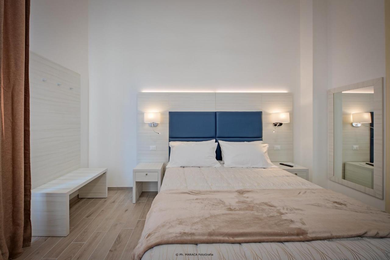 Hotiday Room Collection - Lecce Gianmarti Suite Ngoại thất bức ảnh