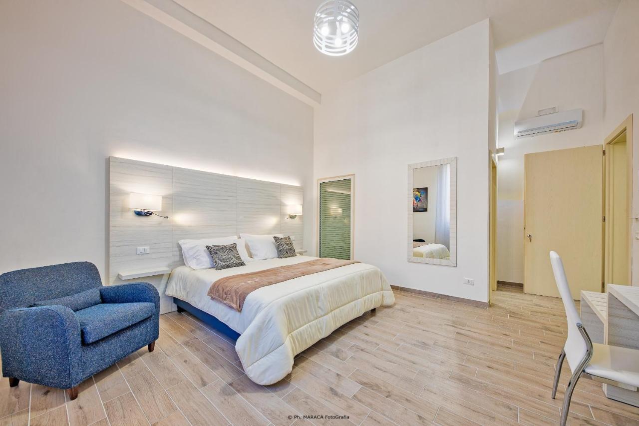Hotiday Room Collection - Lecce Gianmarti Suite Ngoại thất bức ảnh