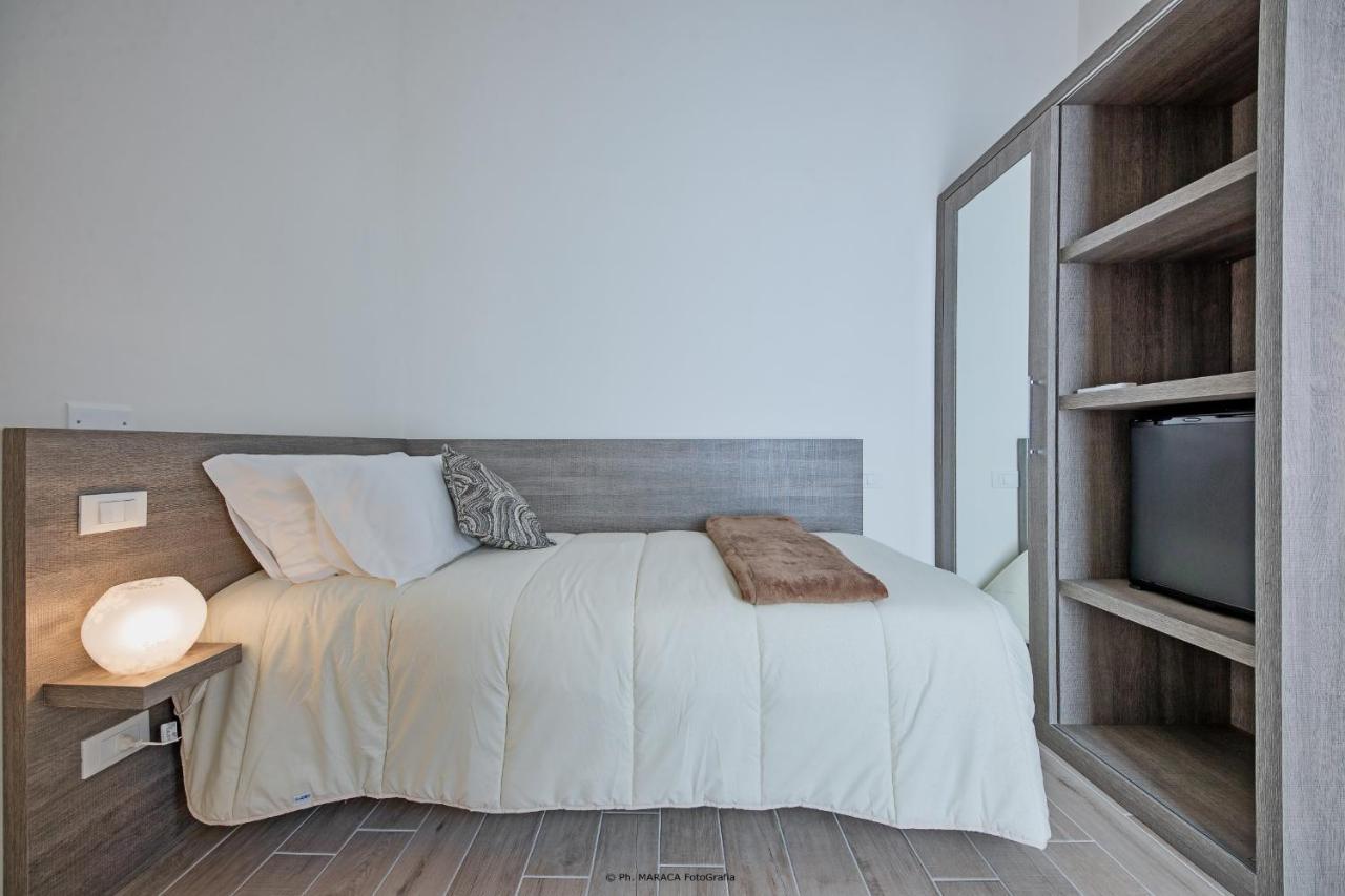 Hotiday Room Collection - Lecce Gianmarti Suite Ngoại thất bức ảnh